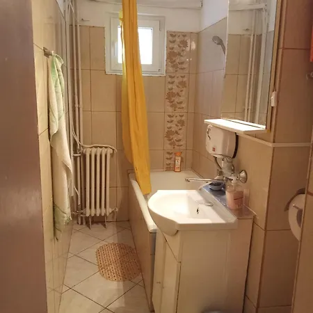 Lejlighed Ciresica Budget 2br La Intrare Mamaia Cu Ac Gratuit Constanţa